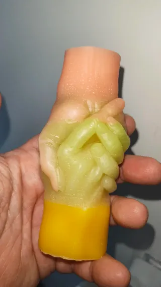 Vela decorativa manos aromáticas