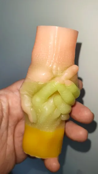 Vela decorativa manos aromáticas