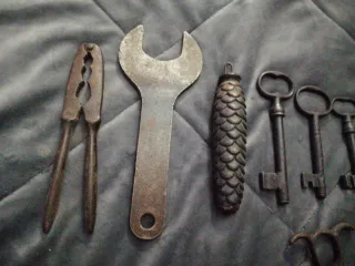 Chiavi antiche e cavatappi Nutcracker...