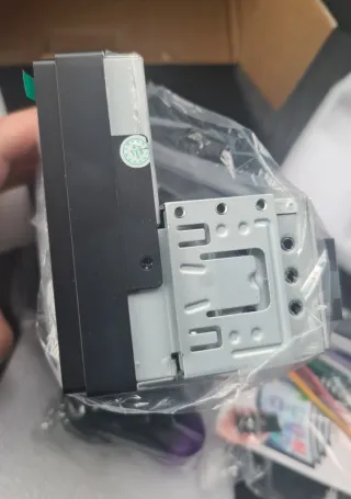 Radio 2 DIN 7018B con Mando