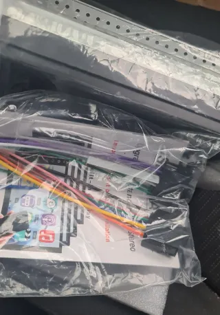 Radio 2 DIN 7018B con Mando