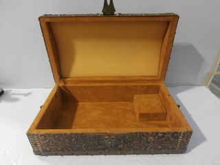Joyero antiguo cuero repujado caja musical