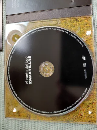 CD + DVD EL CANTO DEL LOCO   ZAPATILLAS