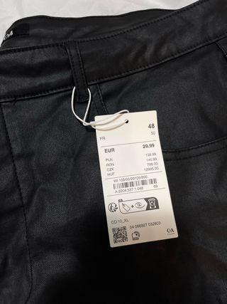 Pantalón efecto piel C&A negro