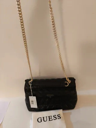 Borsa Guess trapuntata con catena