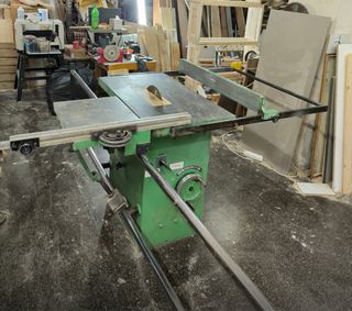 Escuadradora Monofásica