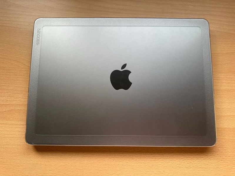 MacBook Air + Magic Mouse + Magic Keyboard