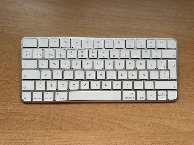 MacBook Air + Magic Mouse + Magic Keyboard afbeelding 9