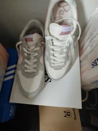 Deportivas rosas y blancas Como nueva muy poco uso