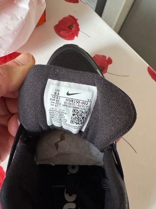 Nike Vomero Plus Negro/Blanco