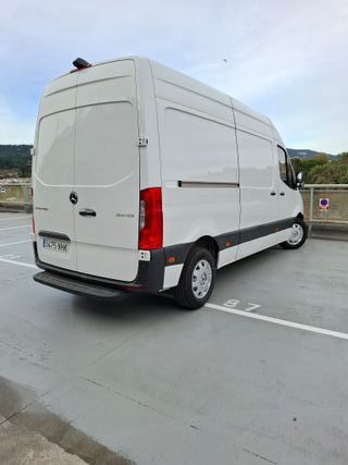 Mercedes-Benz Sprinter 2021