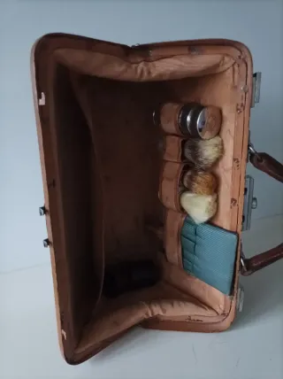 Maletín antiguo de barbero