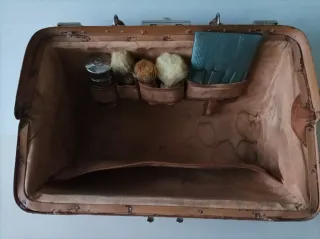 Maletín antiguo de barbero