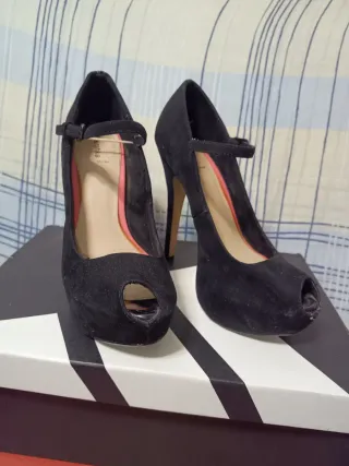 Zapatos de tacón negros