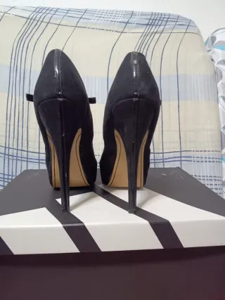 Zapatos de tacón negros
