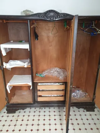 Armario vintage madera y cristal