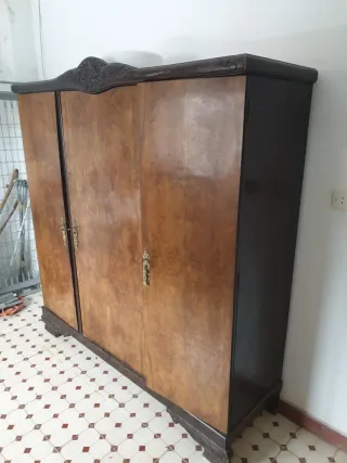 Armario vintage madera y cristal