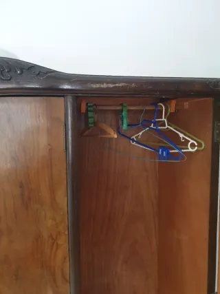 Armario vintage madera y cristal