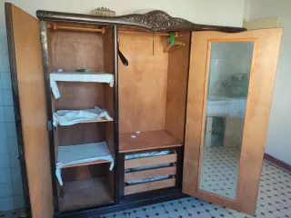 Armario vintage madera y cristal