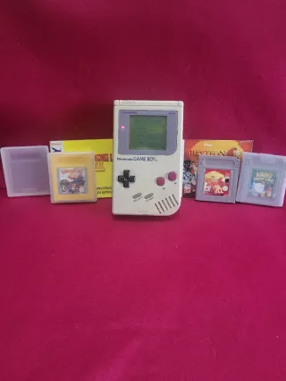 Nintendo Game Boy y 4 juegos