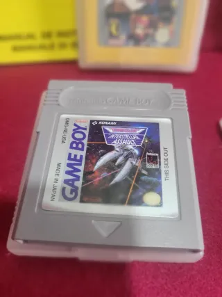 Nintendo Game Boy y 4 juegos