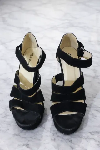 Sandali neri con tacco e plateau tg 39