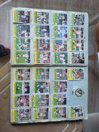Álbum Liga 81-82 Cromos Colección con Albadalejo