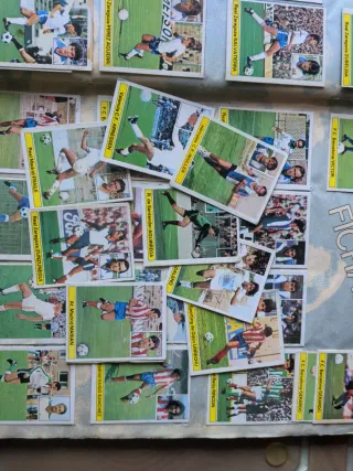 Álbum Liga 81-82 Cromos Colección con Albadalejo