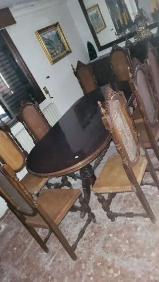 Mesa comedor y 6 sillas de madera