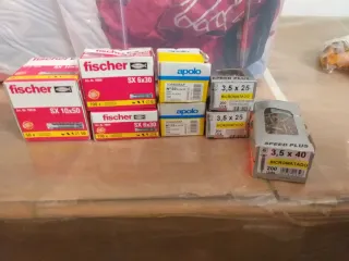 Pack Tornillos Bicromatados y tacos.