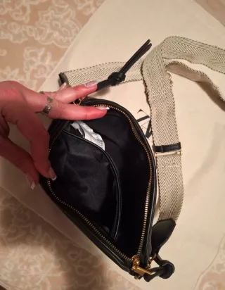 Bandolera Zara Pespunte Negra