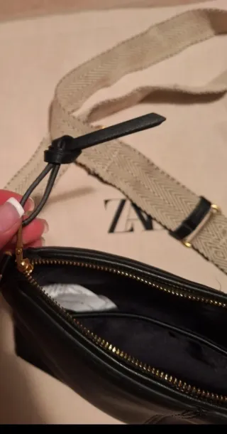 Bandolera Zara Pespunte Negra