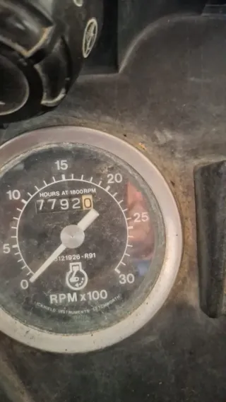 Tractor Case International 685