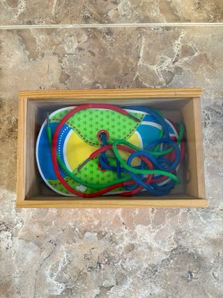 Juguete educativo Imaginarium aprender lazadas