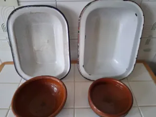 Cazuelas y fuentes antiguas