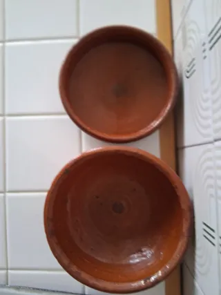 Cazuelas y fuentes antiguas