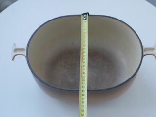 Cocotte ovalada Le Creuset Enzo Mari 29 cm