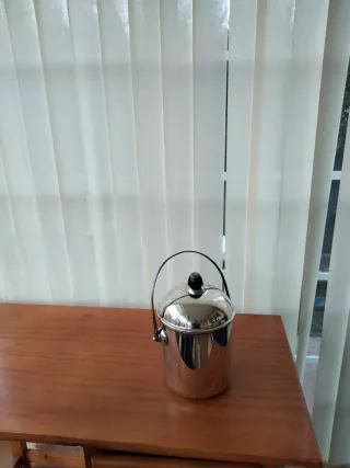 Cubitera de alpaca con tapa