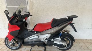 Gilera Nexus 500cc Maxi-Scooter