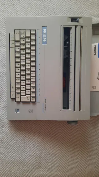Máquina de escribir Philips VW 2110