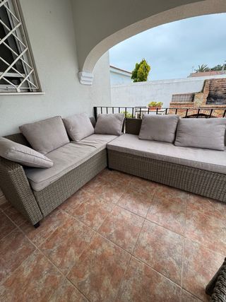 Conjunto Sofá y Mesa Terraza.