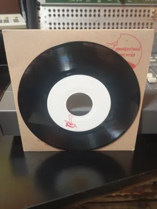 Osmose - Aural Red 7 Ltd Hand