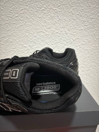 New Balance 1906R Negro