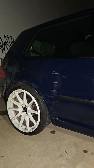Volkswagen Golf 2000