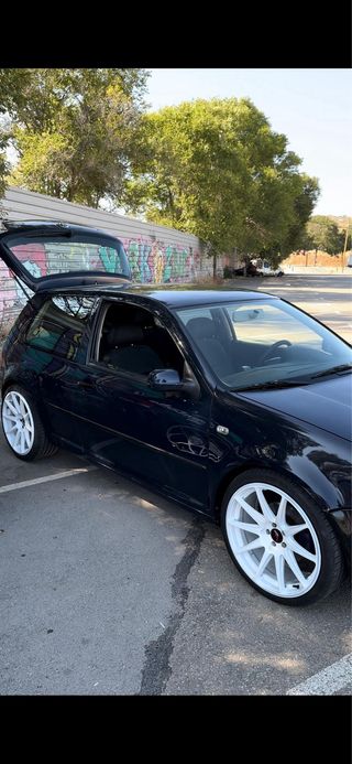 Volkswagen Golf 2000