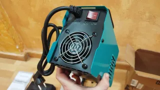 Soldadora portátil INVERTER MMA-250A digital NUEVA