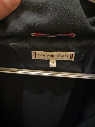 Giubbotto Tommy Hilfiger nero con cappuccio