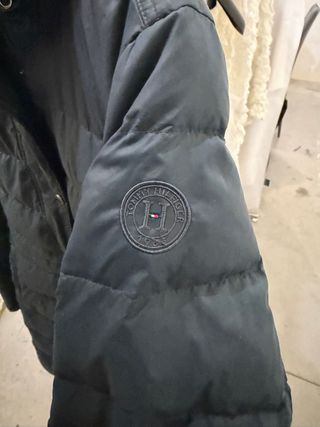 Giubbotto Tommy Hilfiger nero con cappuccio