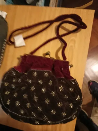 Bolso de fiesta bordado