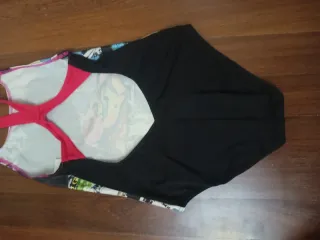 Bañador Arena niña estampado grafiti